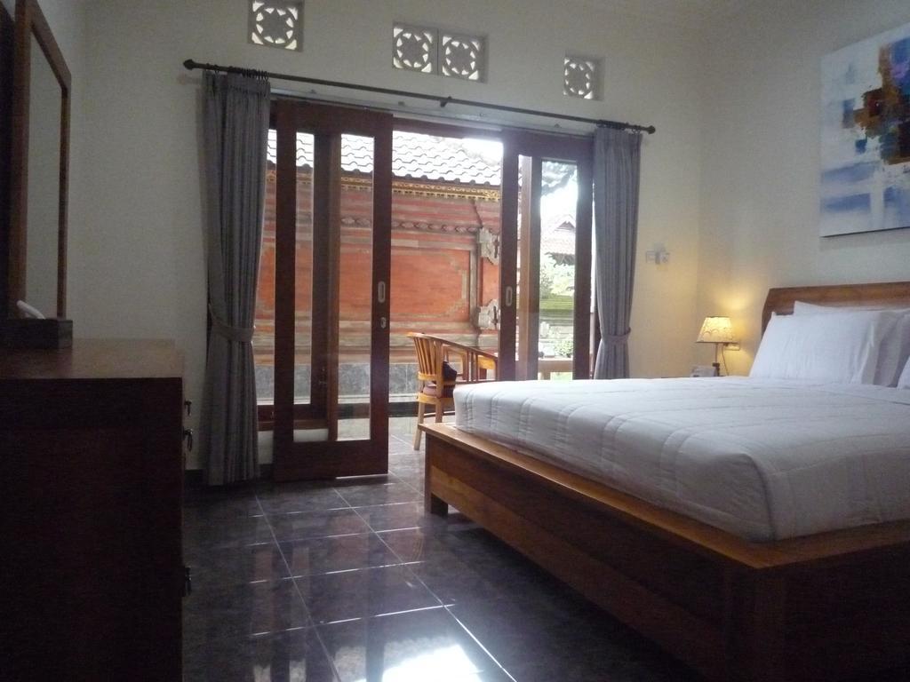 Pratama House Apartamento Ubud Exterior foto
