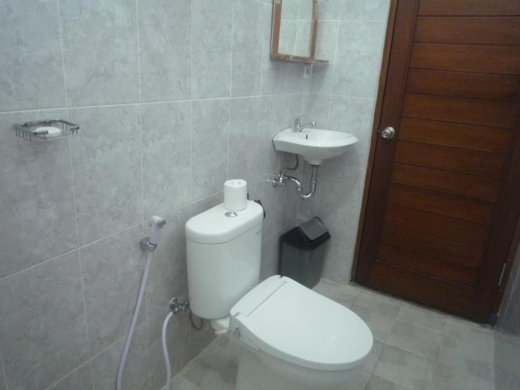 Pratama House Apartamento Ubud Exterior foto