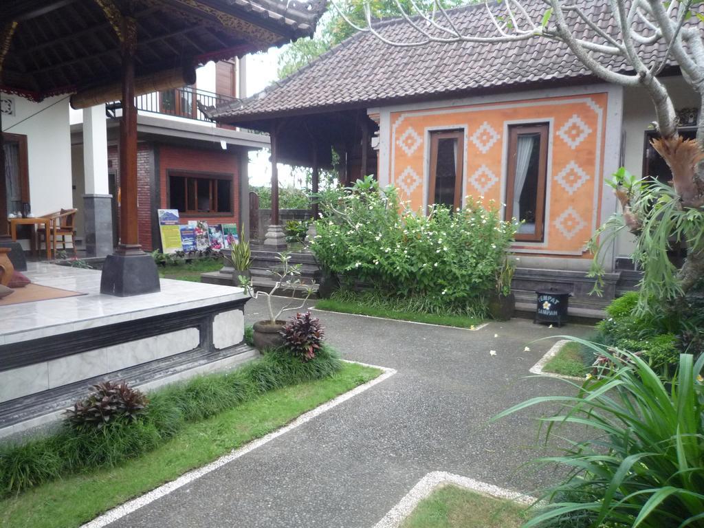 Pratama House Apartamento Ubud Exterior foto