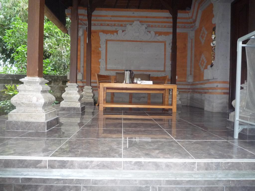 Pratama House Apartamento Ubud Exterior foto