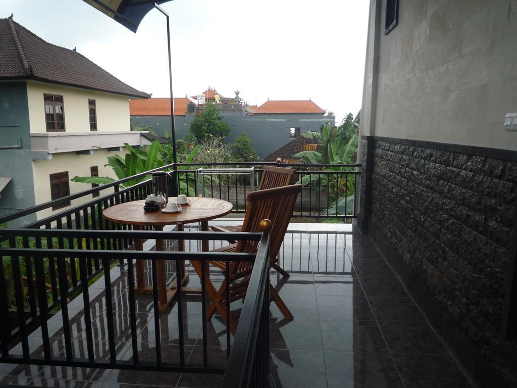 Pratama House Apartamento Ubud Exterior foto